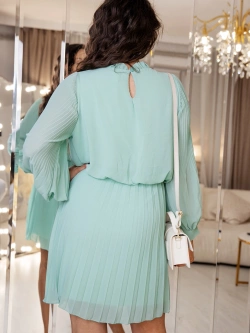 Plisowana krótka sukienka z bufiastymi rękawami Marisa