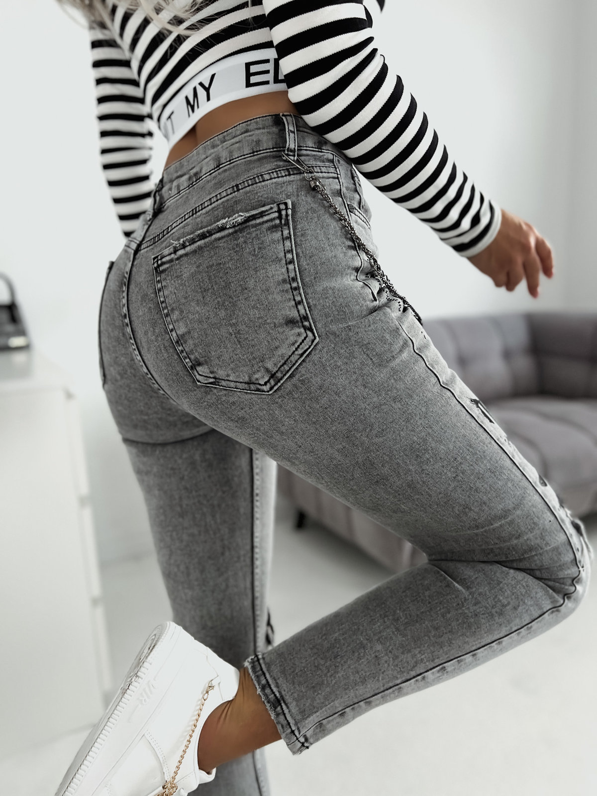 Damskie spodnie jeansowe SP50468